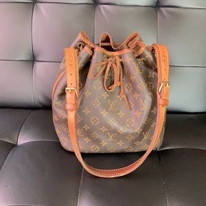 Louis Vuitton draw string Bucket bag